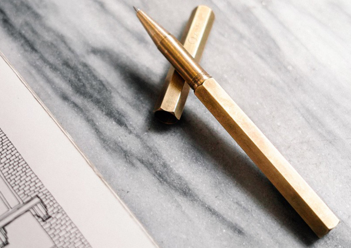 ystudio-Classic-Rollerball-Pen-designboom-shop-01-1000x800